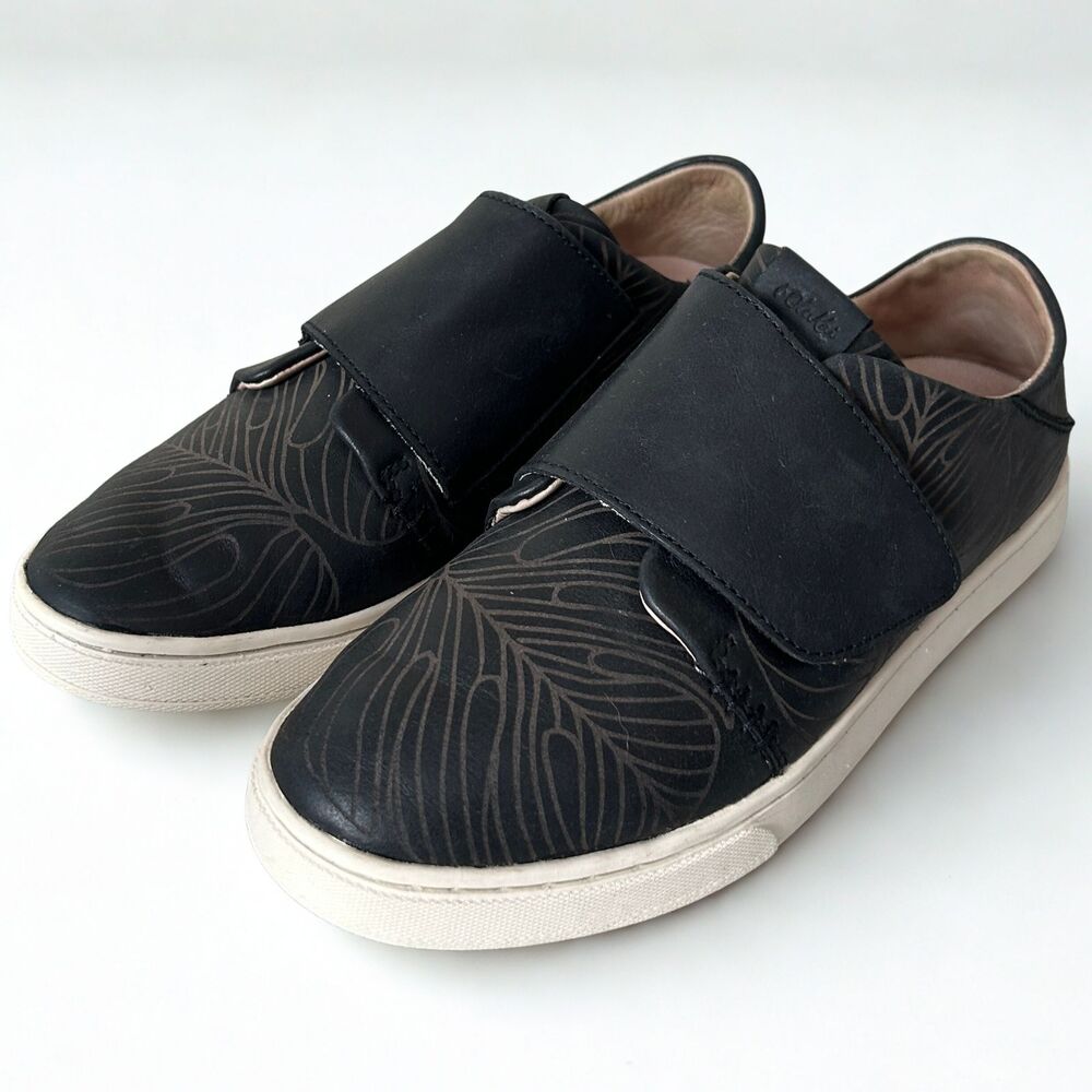 OluKai Pehuea Loupili Womens 6 EUR 36 Leather Slip On Sneakers Black Monstera